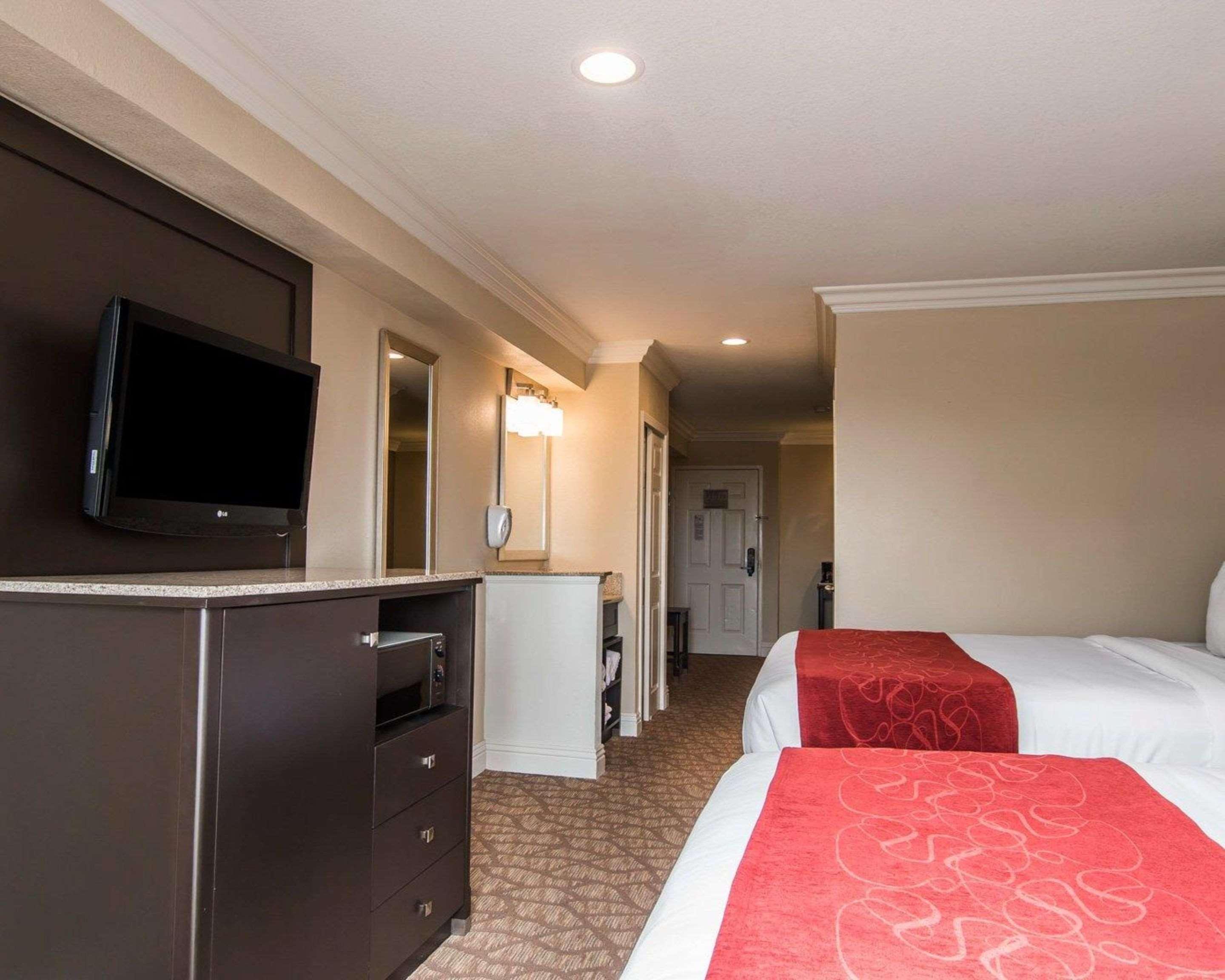 Comfort Hotel 3*
