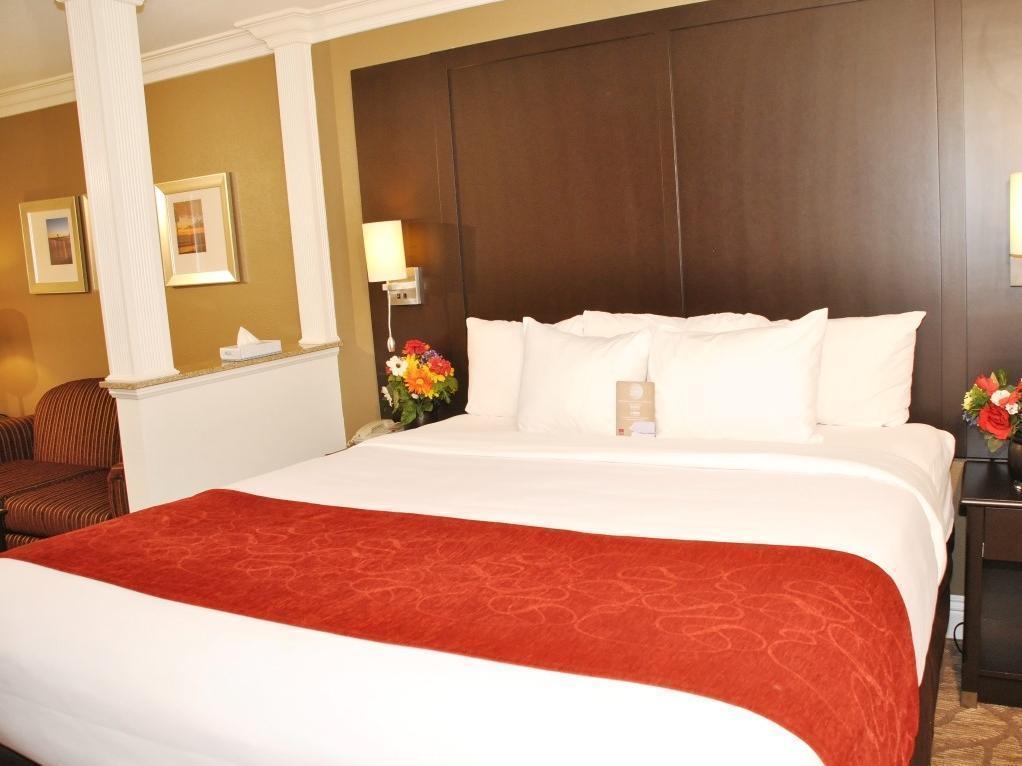 Comfort Hotel 3*